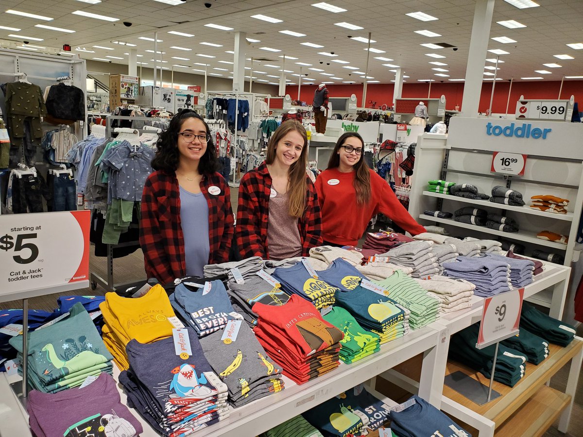 VML_Xavier's tweet photo. Spent some time teaching my Style DBO's the importance of making our focals shine! ⭐💫⭐ https://t.co/ak1Kf9g4nn