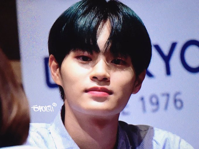 _bot_green's tweet photo. 90. 워너원/AB6IX 이대휘 https://t.co/ICiEYyOGgj