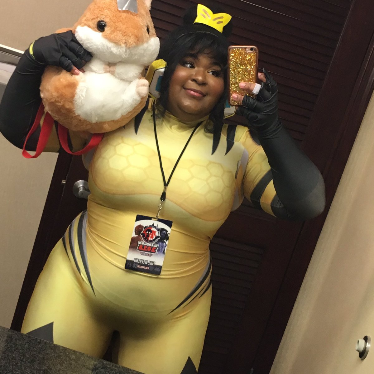 annimagining's tweet photo. cosplay // character https://t.co/iTfCcmWWXA