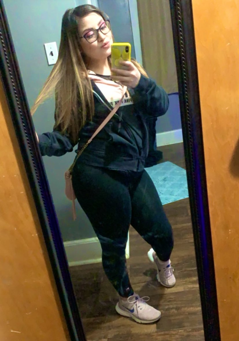 HoosierHustla's tweet photo. Hot tamale 🥵🥵🥵🥵🥵🥵🥵 https://t.co/T1PNM10I1p
