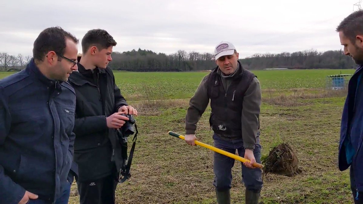 d_forge's tweet photo. La vidéo de demain matin portera sur l’agriculture de conservation des sols

Comment ça marche, pourquoi cette pratique culturale, ça donne quoi sur le terrain ? Chez @FthomasTcs

Définition par la @FAO : https://t.co/7vRvRilvxf https://t.co/Xe50bXlbXC
