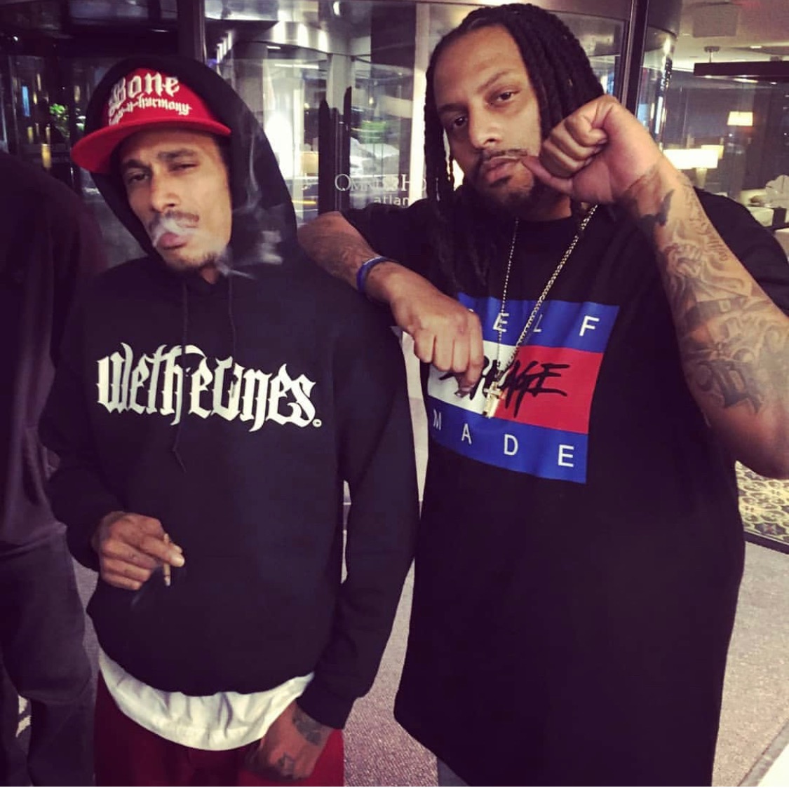 Official Bone Thugs n Harmony Snapbacks ✊

layziegear.com/products/bone-…

#bonethugsnharmony #layziebone #redhat #streetwear #hypebeast #hiphopfashion #hiphopstyle