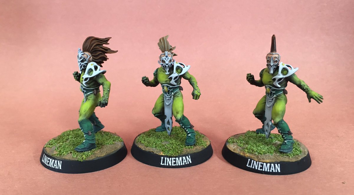 kitdub's tweet photo. Up next...lineman (and woman) for my #bloodbowl team. Love the female elf sculpts by #gamesworkshop https://t.co/W2w4p5yOtt
