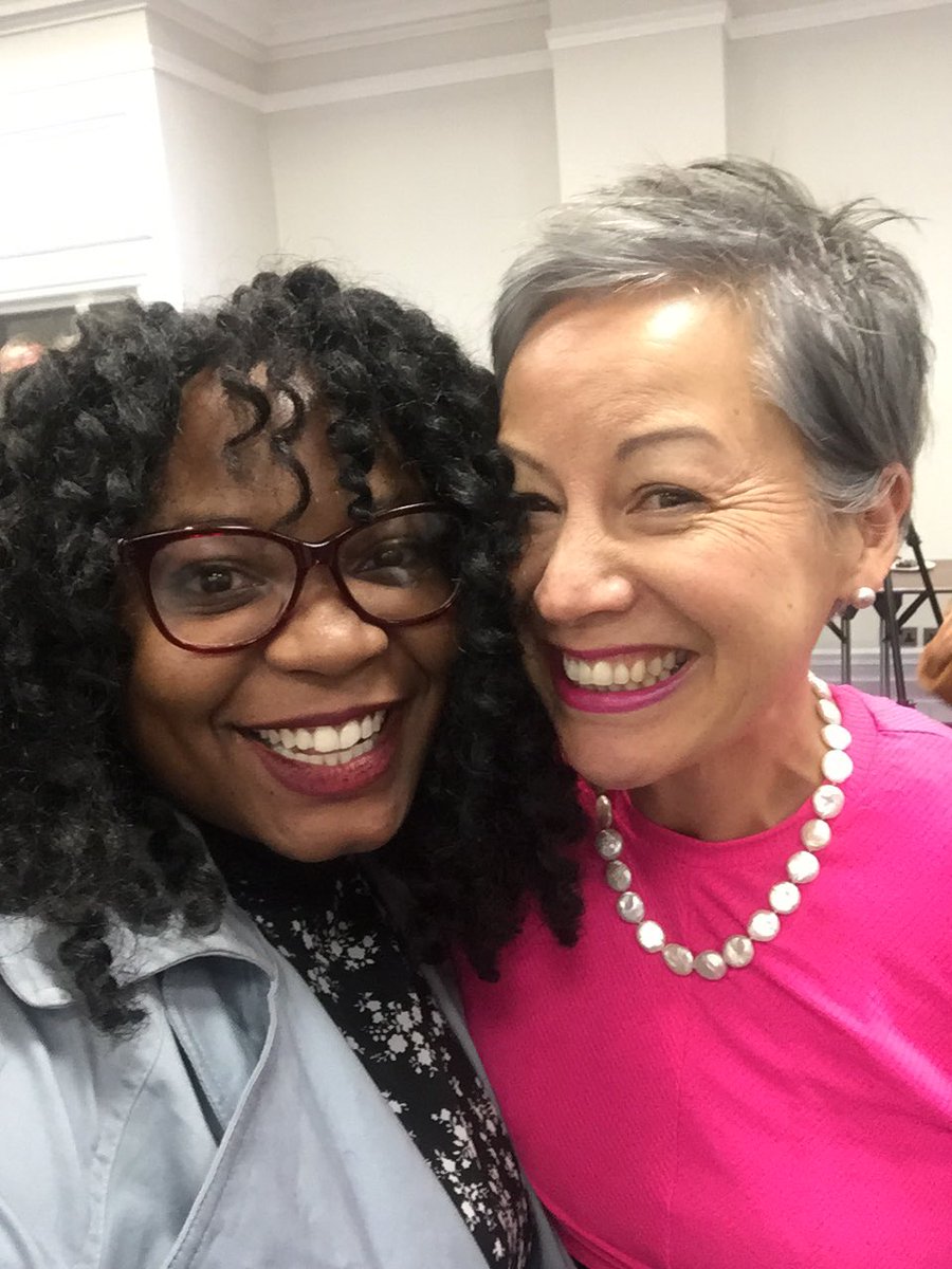 Mumakinz's tweet photo. With @JdR_Tech at this past weekends last @TechUpWomen residential thank you queen,for your wise words,fav quote “You are never too small to make a difference try sleeping with a mosquito” #techingupspace #sytyci ♥️♥️ https://t.co/6y8qpPWxX2