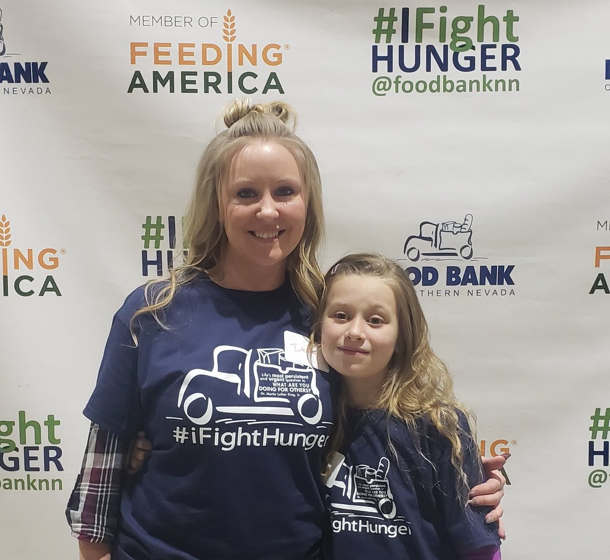jazzybug16's tweet photo. Fun start for a fun day ahead.  #IFightHunger for the #MLKNationalDayofService https://t.co/pgXBm8pBgr