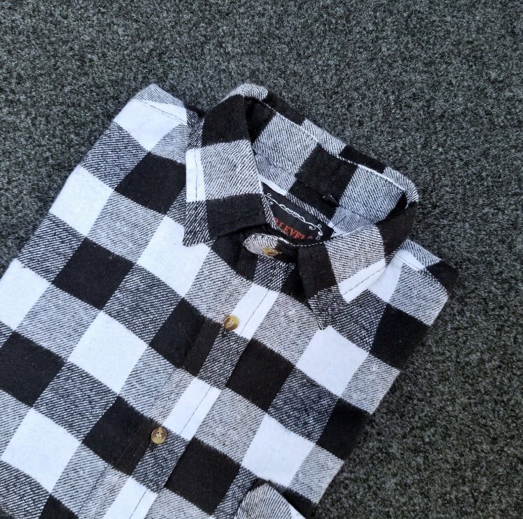 SMALL SIZED CHECKERED LONG SLEEVE SHIRT AVAILABLE NOW!!!
Price:2500
Delivery ✅✅✅ Send a Dm to order or 
Call/WhatsApp:08143322453

#shirts #lagos #collarshirts #tshirts #unilag #oau #theshirtsplace