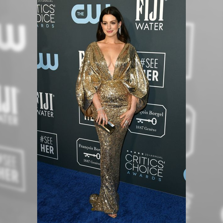 Upscale4EVR's tweet photo. Now THIS is fashion at the @criticschoice's Awards. If you missed the 2019 Award's red carpet 🏆, then you definitely missed some beautiful dress 👗 and tux 🥼 walking down the red carpet.
.
.
.
Did @AnneHathaway do that 👗 OR WHAT?! COMMENT BELOW! ✍🏽 https://t.co/4ShOaXfOPp