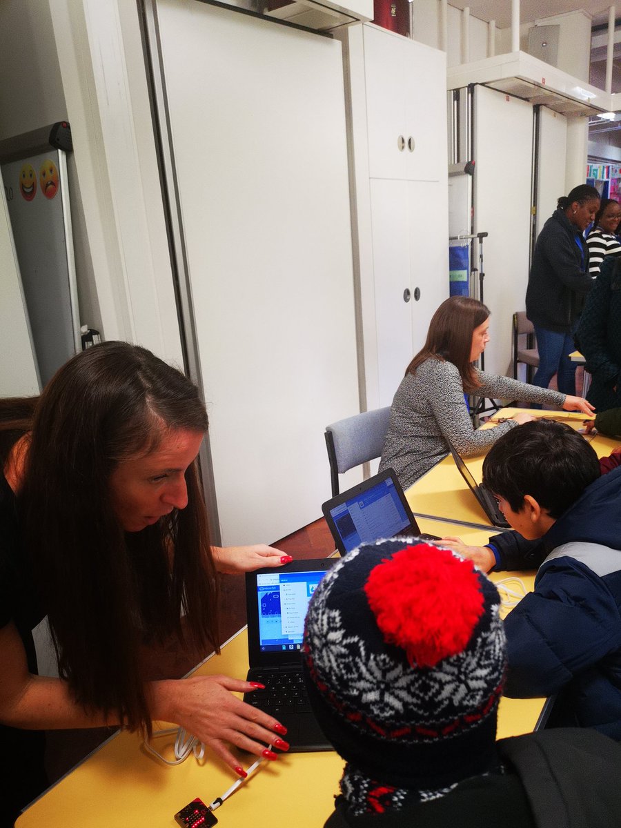 AcademyAchiever's tweet photo. Check out @MarylandPrimary children using computational thinking, building, programming and executing. #Robotics2019 #firstlegoleague2019 #STEM #AcademyAchieversScience https://t.co/3CuPYrLXMG