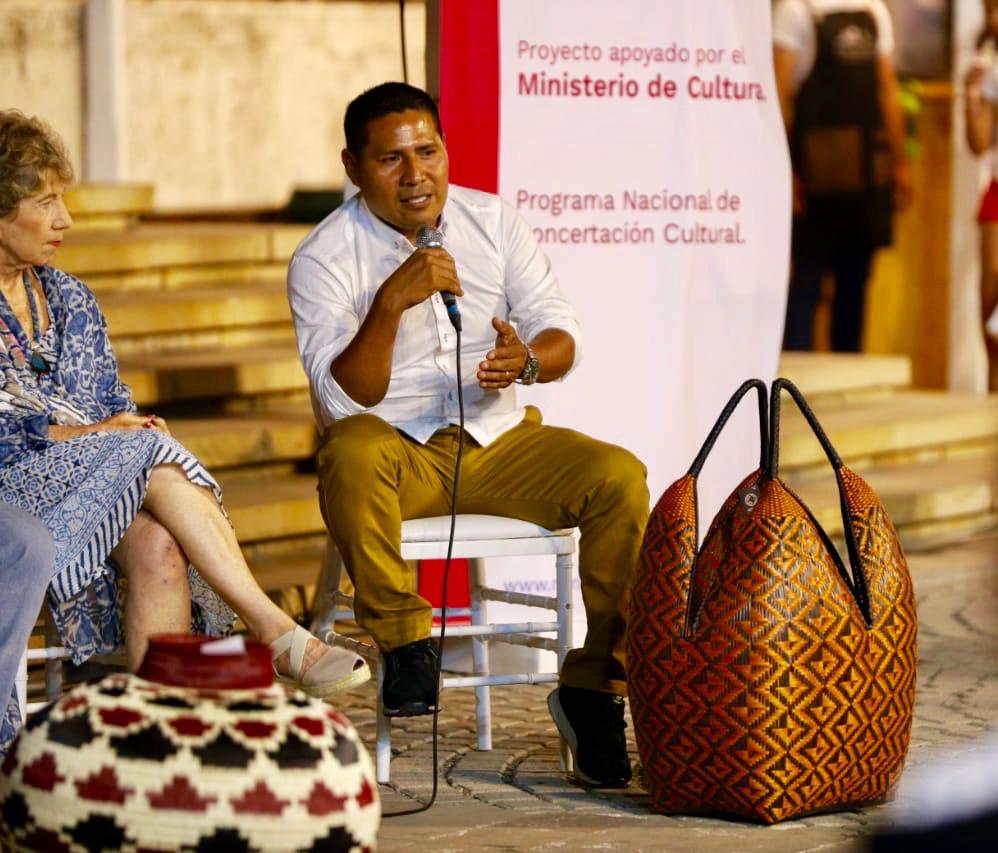 FeriaFarex's tweet photo. Conversatorio “FAREX: Encuentros de sierra, río, mar y selva”, proyecto apoyado por el Programa Nacional de Concertación Cultural del Ministerio de Cultura, participaron artesanas y artesanos tradicionales de diferentes regiones y comunidades del país.

@mincultura https://t.co/ZXGpU9gIv8