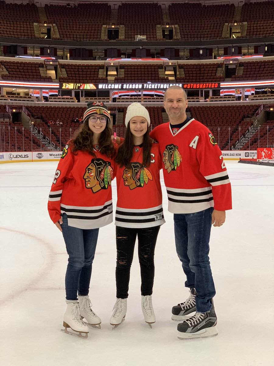 sleibforth's tweet photo. My first time on United Center Ice! #sthskate20 #onelastshift @NHLBlackhawks https://t.co/G6JMtPKafQ