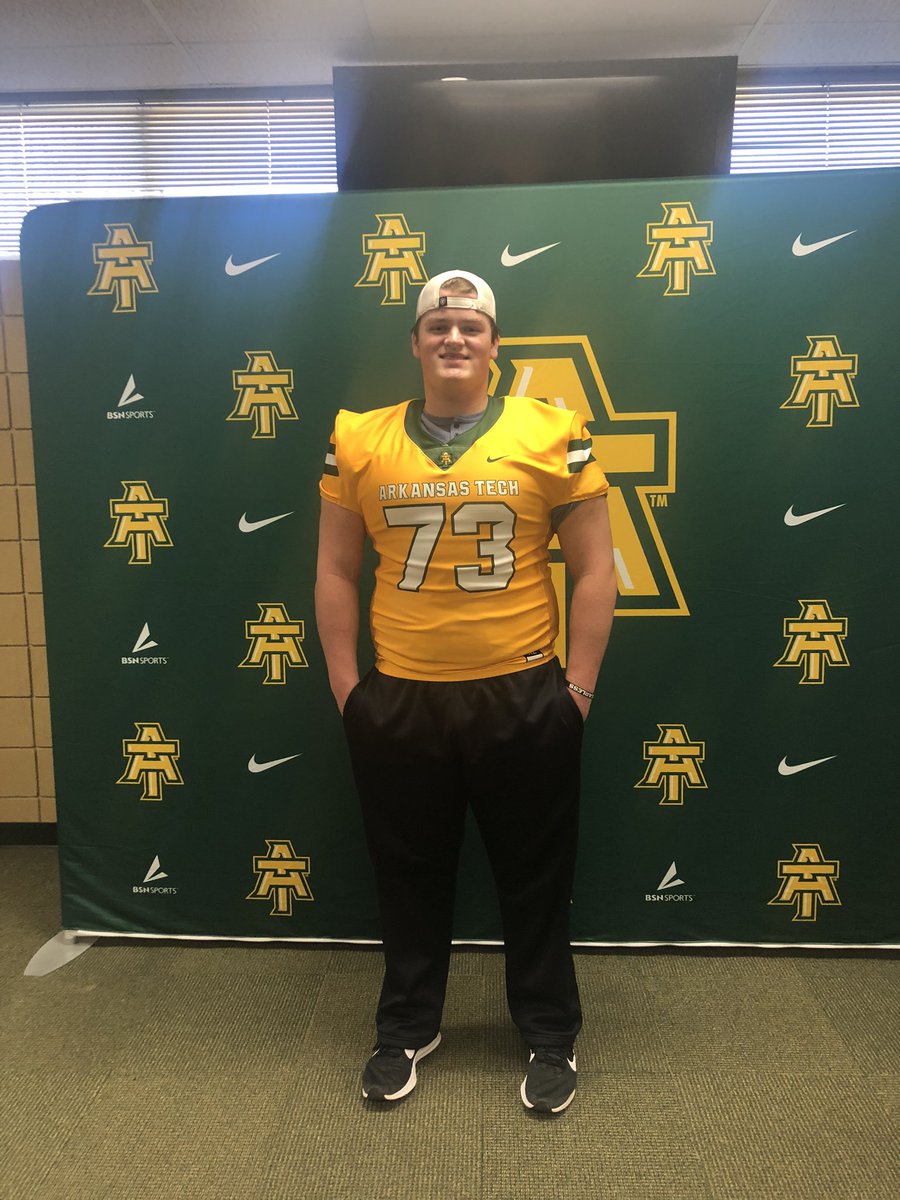 JShelly73_'s tweet photo. I’m excited to announce I’ve received an offer from Arkansas Tech University @Coach_Crayton #ON2VICTORY https://t.co/vJWbd0vQn2