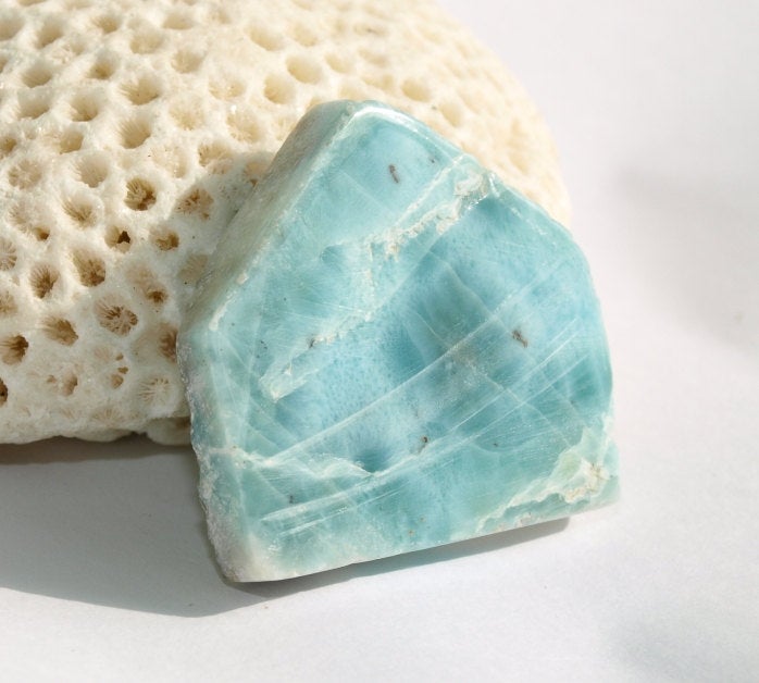 Yu2Xiaogang's tweet photo. Larimar 13g Turquoise and Sky Blue Dolphin Polished Slab Lapidary Pectolite Surfer Pendant Rough Wire Wrap Atlantis Stone https://t.co/RWzx9FKzNy #boho #MyBeachStore #fashion #etsymntt #jewelry #larimar #Caribbean #Etsy #etsysocial #Pectolite https://t.co/DNjwI4pq5t