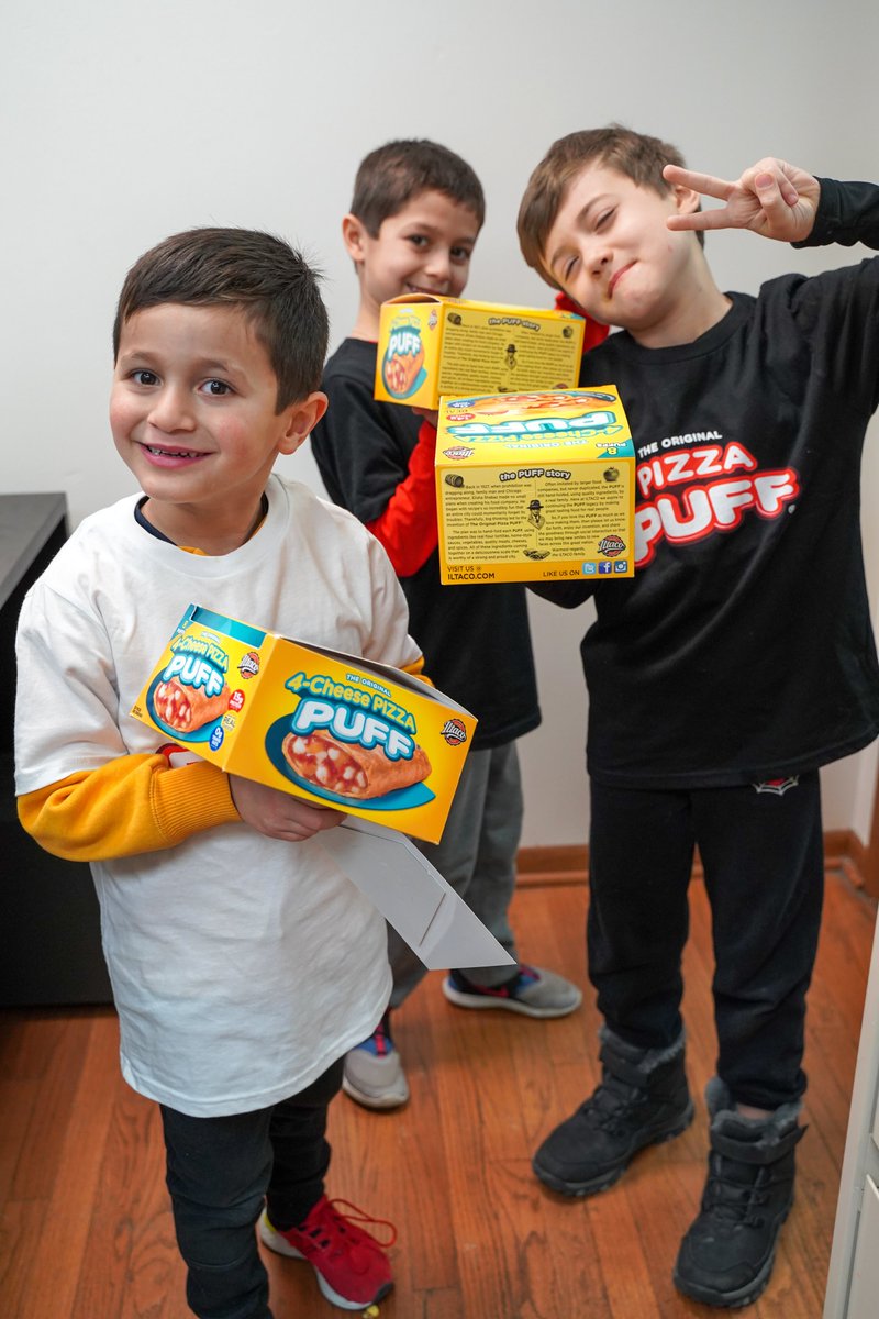 pizzapuffs's tweet photo. When the kids have the day off of school, they become our employees for the day! #learningatrade #nevertooearly #earningtheirkeep #willworkforfood https://t.co/kxziM68Rll