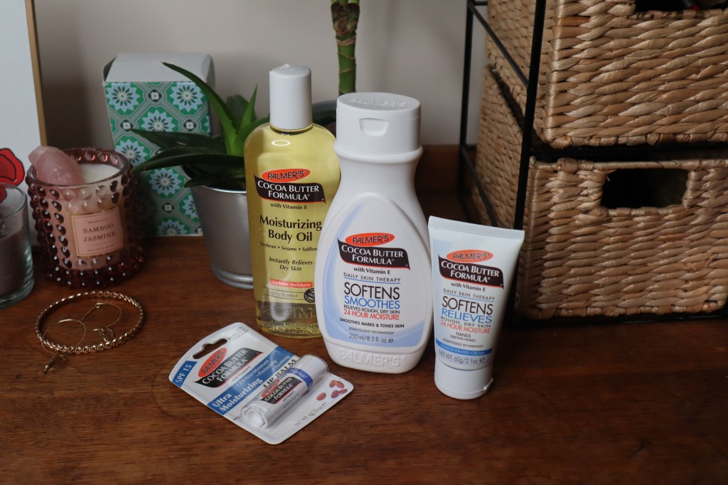AfroGlory_'s tweet photo. #NEWBLOGPOST Are you ready to get your skin back in check? Discover a dreamy new routine using @PalmersUK β¨π§‘π«
#AD #PalmersSquad #Palmers #TheNatureOfYou #QueensOfNature #Cocoabutter #Cocoabutterformula #Palmerscocoabutter https://t.co/Lj5bGLmh3R https://t.co/zWeYxqwh7B