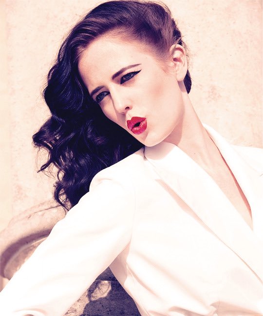 evagreenpost's tweet image. 