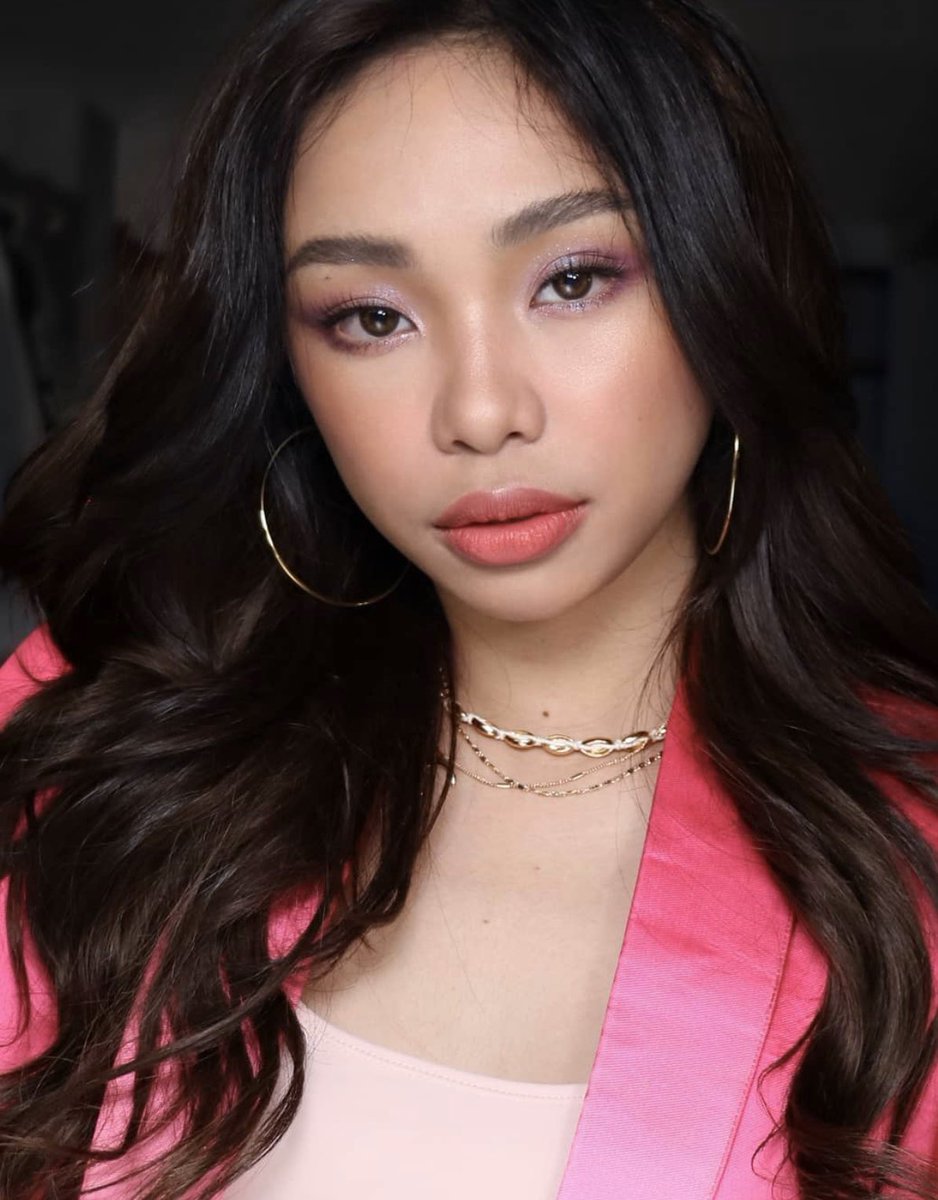 MayWard95842484's tweet photo. Request na tayo para ky Maymay Entrata nasa number na ang song nya taas pa natin.
@mor1019 #MORHot10
Kakayanin Kaya by Maymay Entrata 
@maymayentrata07 https://t.co/ZZjy3fxRAc