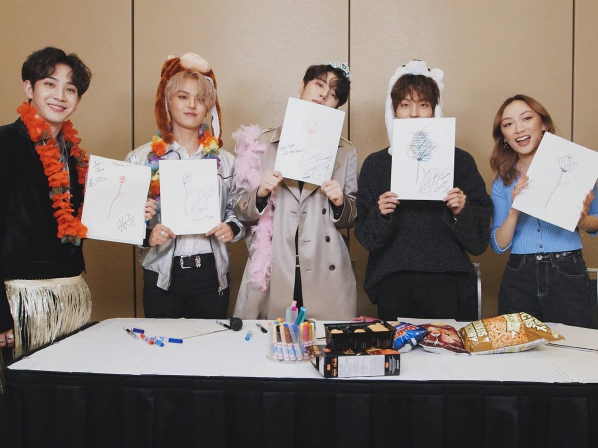 amandarachlee's tweet photo. BLACK ROSES! 🌹🖤 I'm giving away the signed rose drawings that @TheRose_0803 drew in the challenge video! RT this tweet and reply with your fave song by them &amp; your bias! ☺
Make sure you check out the full video if you haven't already! https://t.co/jx7NLYssEm https://t.co/tINAY9FUsv