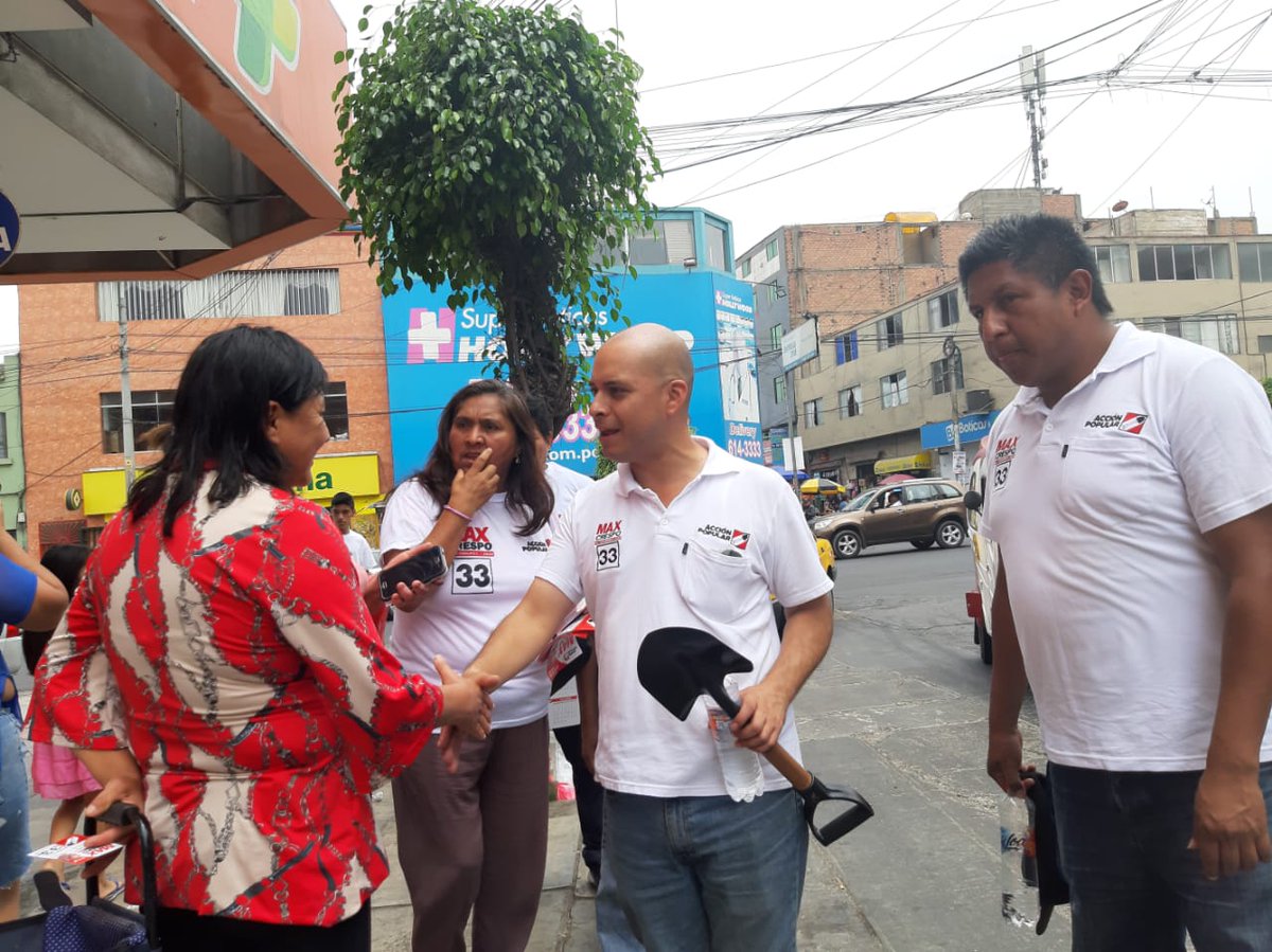 CrespoAp's tweet photo. Nuevo recorrido por Breña, el domingo 19 de enero. Muchas gracias por el apoyo de todos los vecinos. 

Adelante. 

#Max33 #AccionPopular  #EleccionesCongresales2020 https://t.co/wOnrxNMJHn