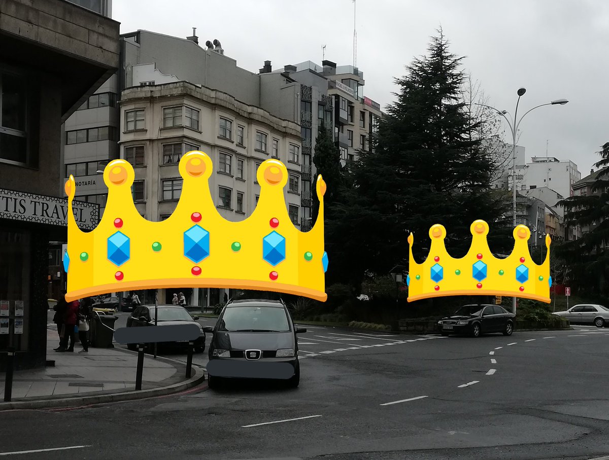 Civismo0's tweet photo. Aparcamiento en esquina para no pagar la ORA ( y porque somos más listos que los demás), y así días y días 🤦‍♀️😤😤 @Policia_Coruna @inesreygarcia @juan_villoslada @jorqueracaselas @mmartinez____ @mareatlantica @rgallego6 @vozcoruna @laopinioncoruna @idealgallego @silcerino https://t.co/isFVuh3S83