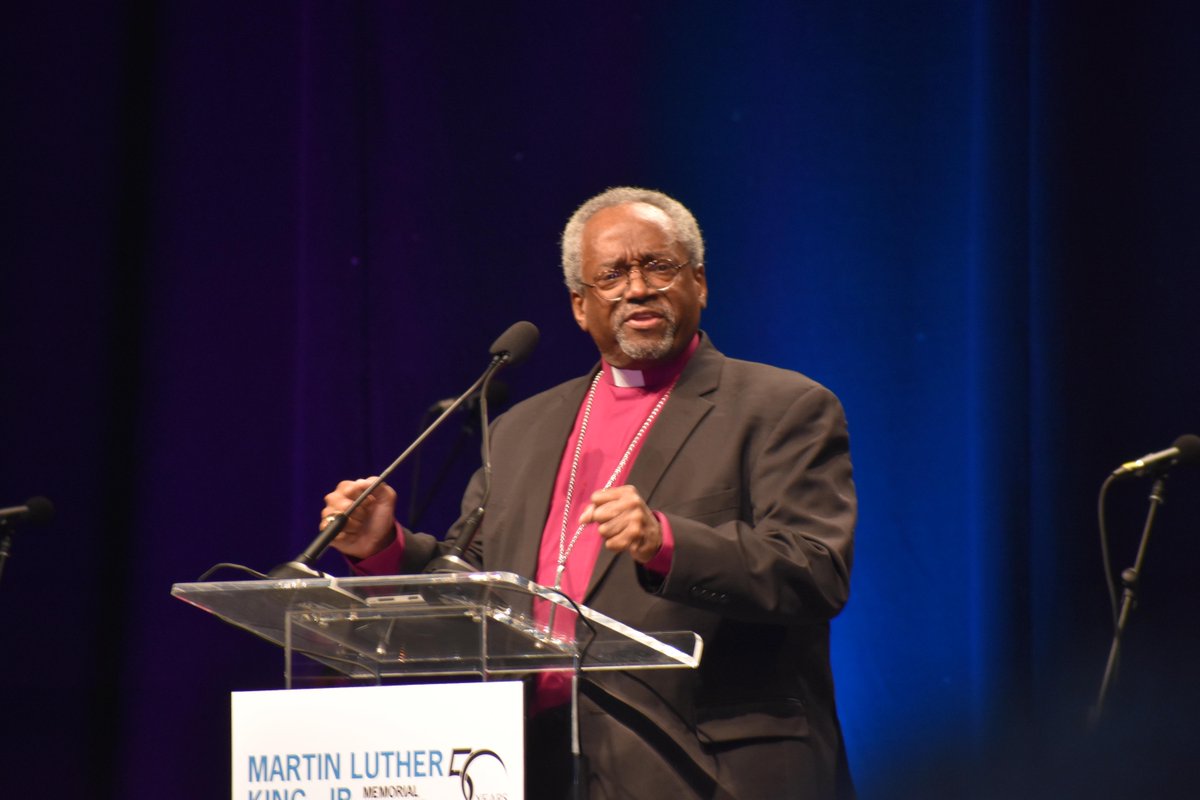 episcopal_news's tweet photo. Headlining the 50th annual Martin Luther King Jr. Memorial Breakfast in Boston, Presiding Bishop Michael Curry decried political injustice in a fiery keynote address
#MLKBreakfastBOS
https://t.co/CYWFyyfj5I https://t.co/sl9xjV8bOL