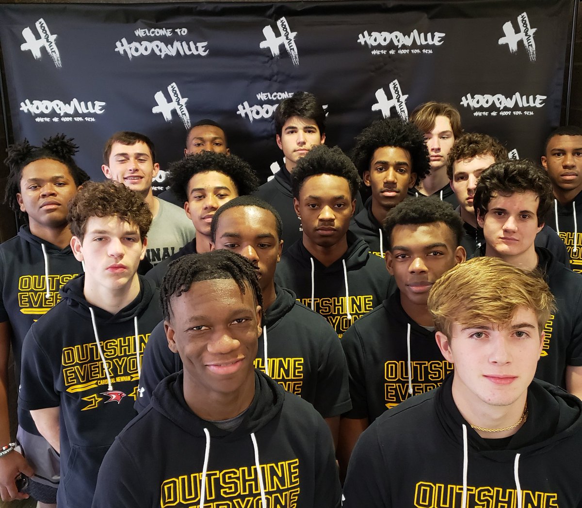 hoopaville's tweet photo. Game 5 @CresMLKBash @CNathletics1 vs @keenanhoops #WHEREYOUFROM #HOOPAVILLE #MLKBASH2020 https://t.co/Mf0Icflj37