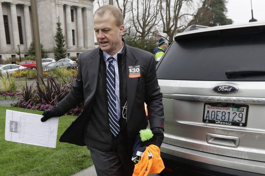 thecolumbian's tweet photo. Spendy dinners and $79 haircuts: Tim Eyman isn’t living like someone who’s bankrupt, AG says https://t.co/XTSiFQM0eH #TimEyman @AGOWA #Washington https://t.co/ukhgpmDVV2