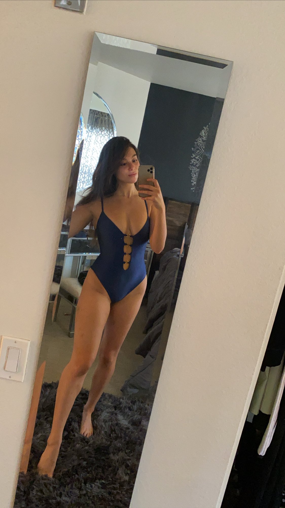 Kira Kosarin on X: one piece or sporty bikini? t.coGspMm0f2yW  X