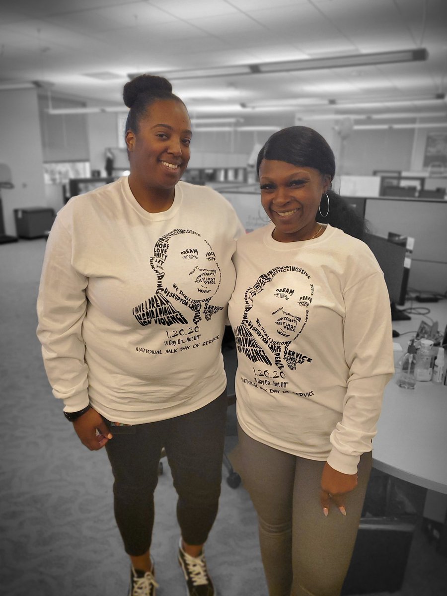 NeinaPrice's tweet photo. @MelissaErving @TheNETwork_Natl I could never miss a photo opp!!🤩🤩 https://t.co/qIenb4NppV