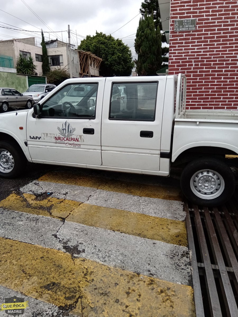 De nuestro inbox

Ojalá el gobierno municipal de #Naucalpan, #Edomex, vea esta imagen para que sancione a este trabajador del municipio, que deja su vehículo bloqueando el pasó peatonal de valle de zumpango y valle de Solis fraccionamiento el mirador.

quepocamadre.mx/?p=5035