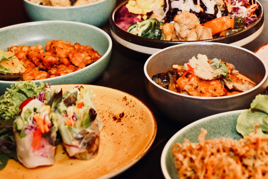 RestaurantHubNZ's tweet photo. Khu Khu, The hottest Thai-inspired #vegan restaurant in the heart of #Ponsonby 🙌Come on in and try them out for yourself https://t.co/VF3tRQwhvp

#Auckland #NewZealand #nzeats #aucklandfoodie #aucklandeats #thaifood #love https://t.co/GNpeQc5Omv