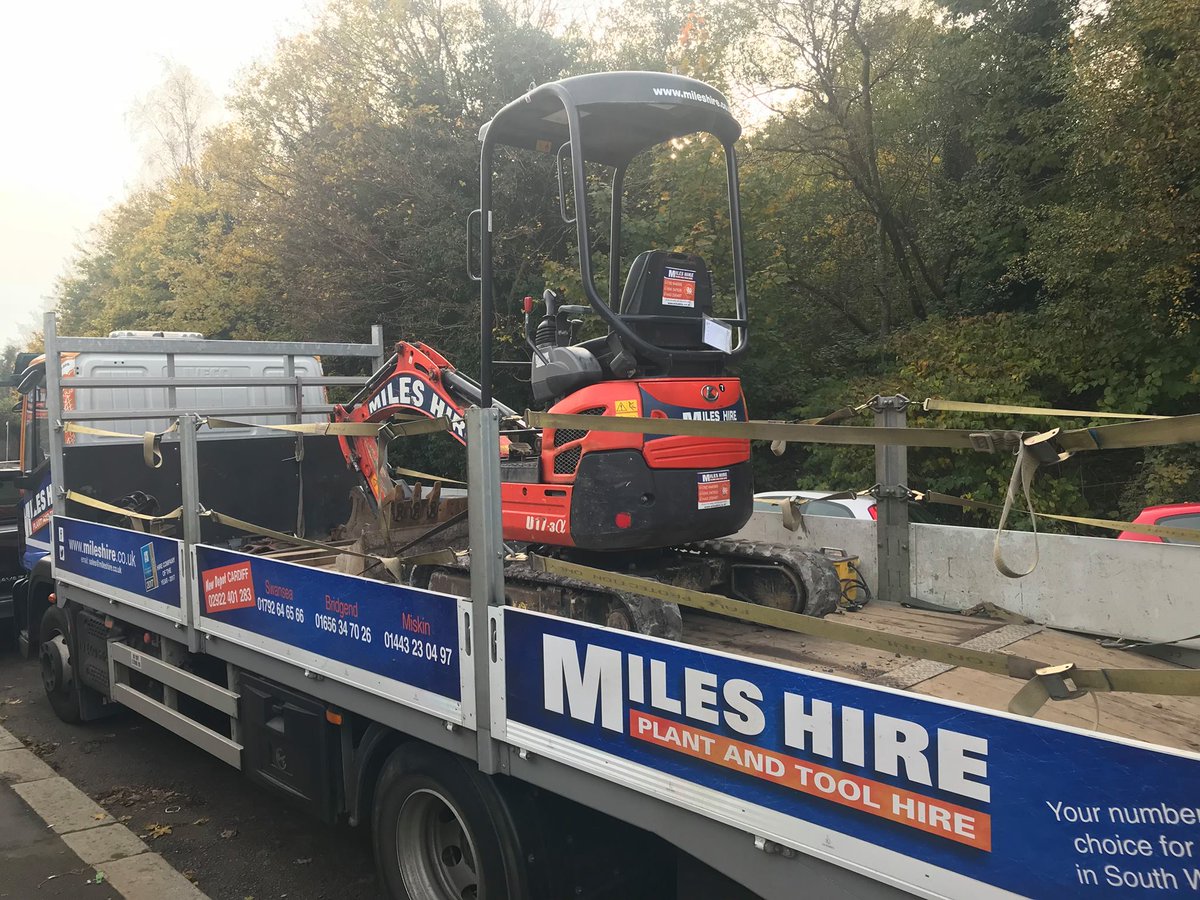 We're not just a trade only company, members of the public are able to hire plant, tool and access equipment from Miles Hire. 
With no license needed for a range of the equipment we have available, you may be pleasantly surprised at what you can hire!