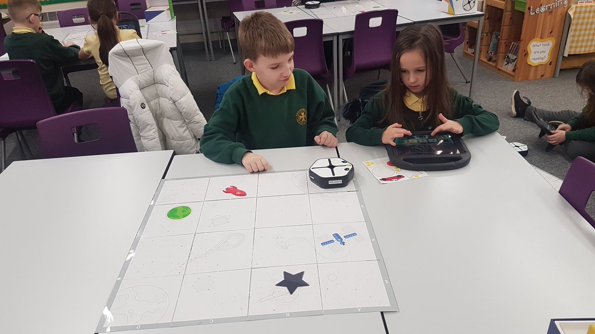 CodingKps's tweet image. What works? Teamwork works!! Monday beginner's getting the hang of the basics. @KnightsridgePr1 @codewithroot @DigitalXtraFund #happycoders #teamwork #codingisawesome @GirlsWhoCode