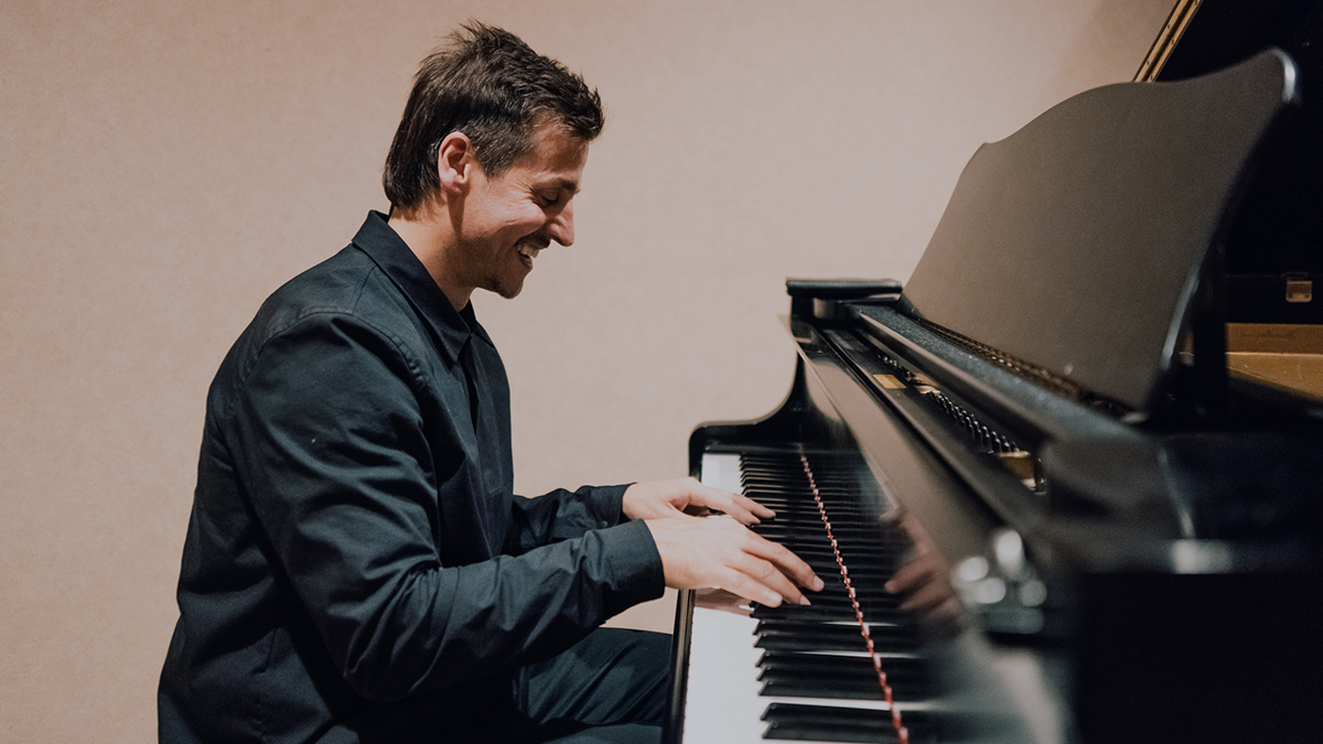 Which OLP songs would you love to hear a #piano version of?

📷: <a href="/lindseyblane/">Lindsey Blane</a>