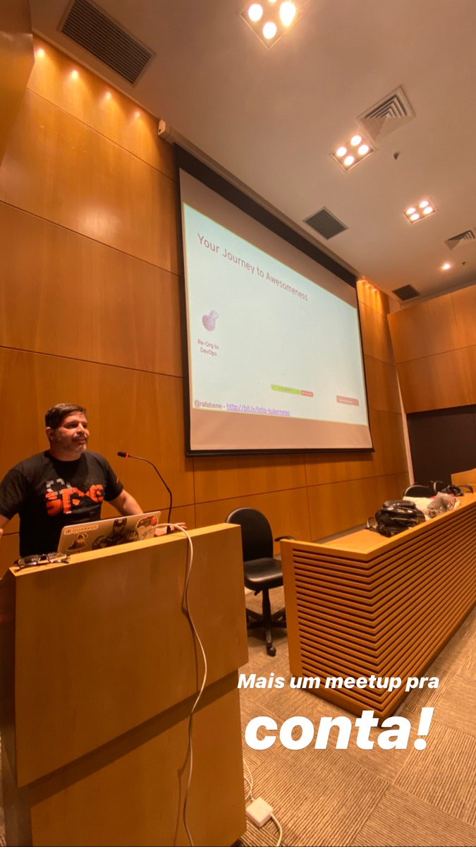 duboc's tweet photo. Starting the first Cloud Native São Paulo Meetup of this decade! With awesome talks about Service Mesh, Istio and Vault. With @astratikopoulos and @rafabene on the stage! #CNSP #CNCF #cloudnativeSP https://t.co/L8nZXerXfH