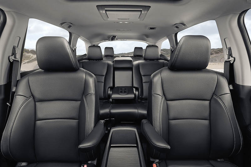 Toda la tropa va siempre cómoda y segura en la #HondaPilot #8Pasajeros.