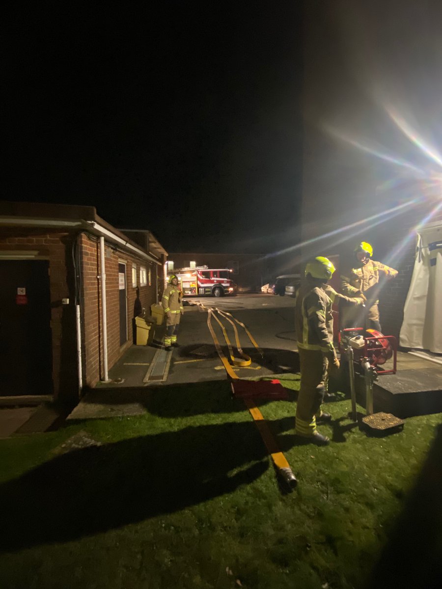 Station_50's tweet photo. Crew and new recruits have been put through their paces tonight with hose running, ladder and BA training #trainready #community https://t.co/qvx6NiIG7V