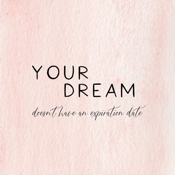 xoalitaylor2's tweet photo. Don't forget... 

Your dream doesn't have an expiration date. 

#amwritingromance #WritingCommunity #MondayMood https://t.co/voEDJB7tZP