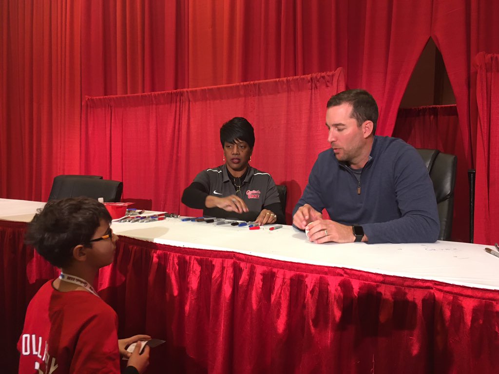 VoraciousS's tweet image. Thanks @UncleCharlie50 for the time today! You are worth the wait! #STLCards #GoCards @Cardinals #winterwarmup2020