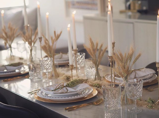 TwoStThomas's tweet photo. Dazzle at dinner.

Our private dining room featuring a gourmet kitchen makes hosting duties easy. 
Photo credit: @alissahoney #TwoStThomas #Yorkville#TorontoRentals #TorontoLife https://t.co/EemH89b99Z