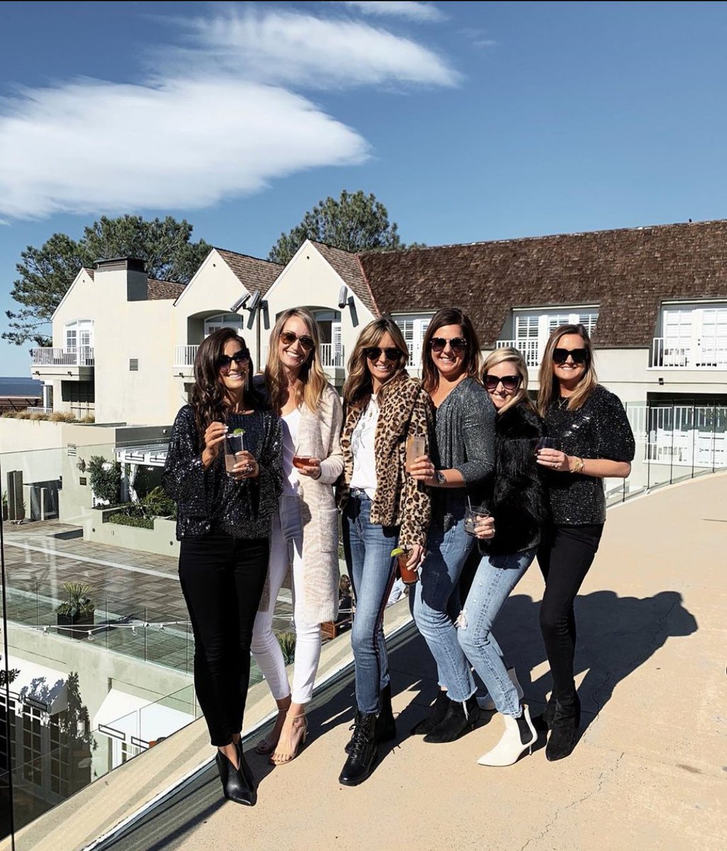 Fur, sequins, and cocktails can be just as fun in the daylight 🥂#laubergedelmar 📸:  <a href="/kimhalfkept/">KimHalfKept</a>
ow.ly/RhiD50xXFs1