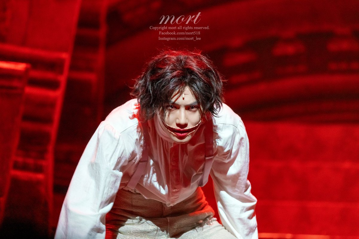 uwucifer's tweet photo. the intensity conveyed in a single look... https://t.co/jtwxjdC4Ze