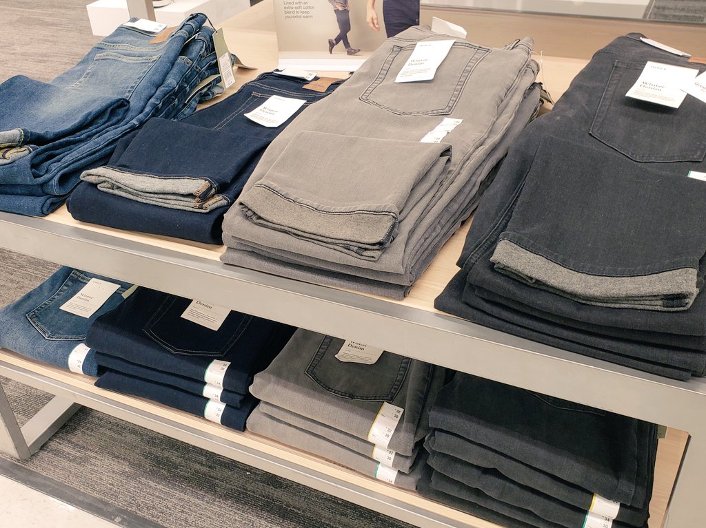 Sneak peek of the fresh folds happening at T-658. <a href="/paulakT0658/">Paula Kava</a> <a href="/HepolaSydnay/">Sydnay Hepola</a> <a href="/lesliebrown318/">Leslie Brown</a> @jenscheett @adam_r_schutt <a href="/RachelStellwag/">Rachel Stellwag</a> @jodijordheim <a href="/CarmellCC12/">Carmell</a> #D143DoesDenim