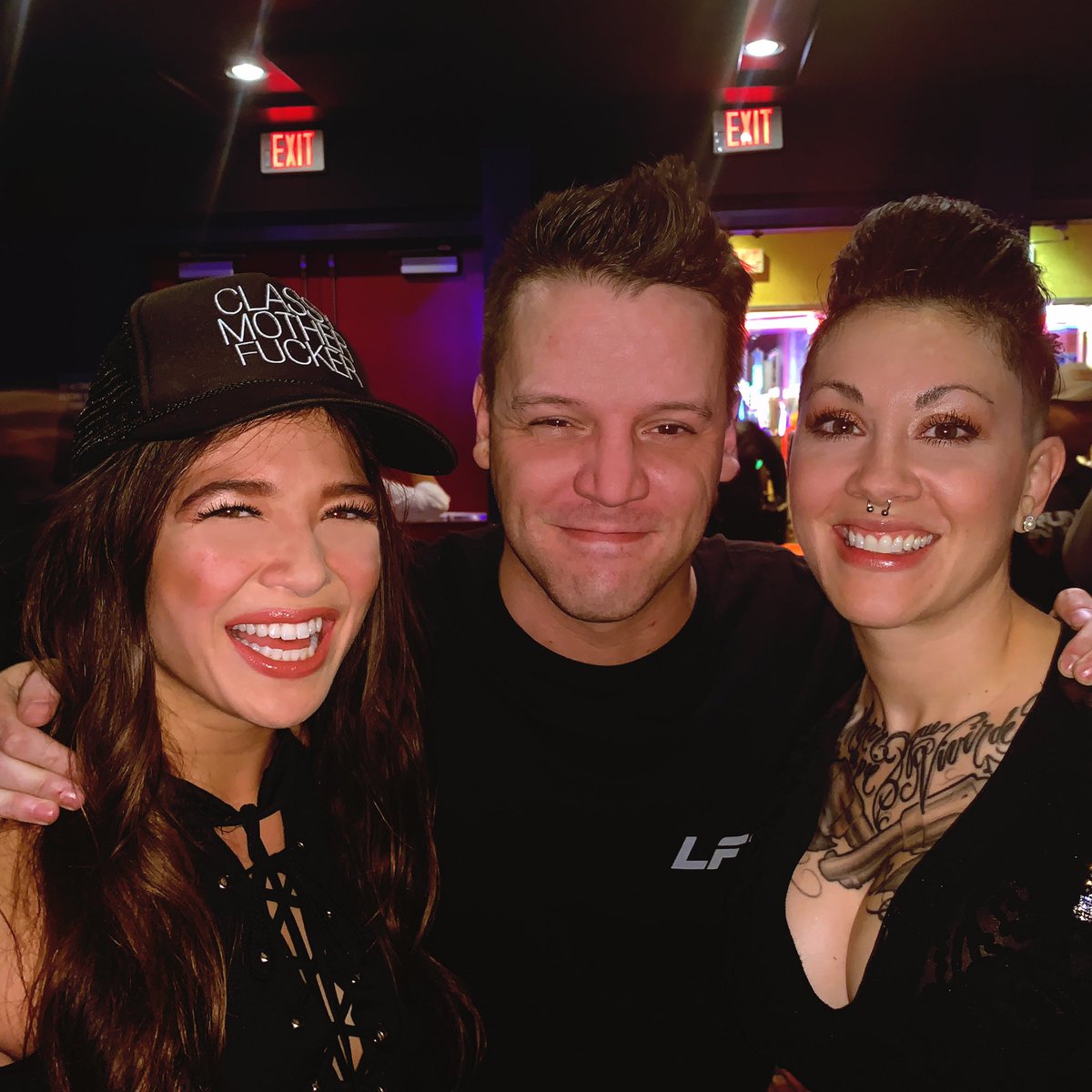 Bevois's tweet photo. Enchanted with @MeaghanPenning and @KittyMix8 at #LFA80! 🤩

#MMA
@LFAfighting
#LandOfEnchantment https://t.co/vlrs9GF81s