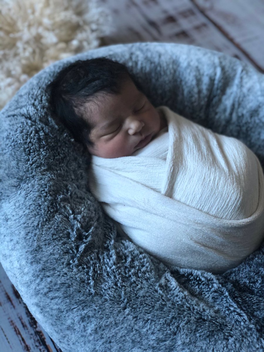 VFND_FCA's tweet photo. Congratulations to Coach August LaHue &amp; wife Liz on the arrival of their new daughter Iris Elisset born Sunday 1/19/2020! She weighs 8 lbs., 14 oz., &amp; is 21” long. 

Praise God for this precious new life! May he bless Coach LaHue, Liz, Giselle, August, Jr., and Baby Iris 💛💙 https://t.co/HsWTinigcK