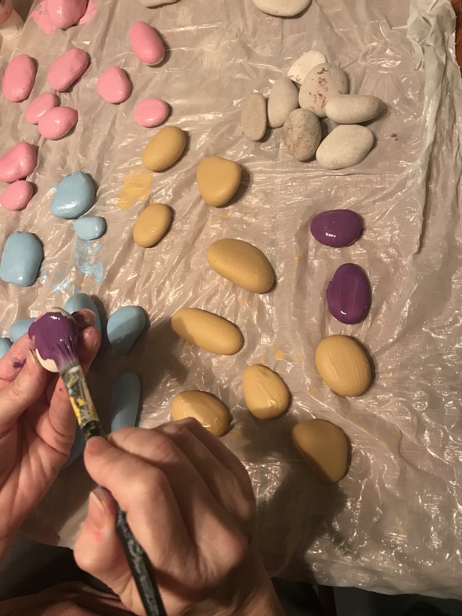 ChelyseMiller's tweet photo. Prepping tonight for Teacher Assistants Day with @teachshel - Inspired by #TrochRocks @kmtroch https://t.co/HK0tCz7BHk