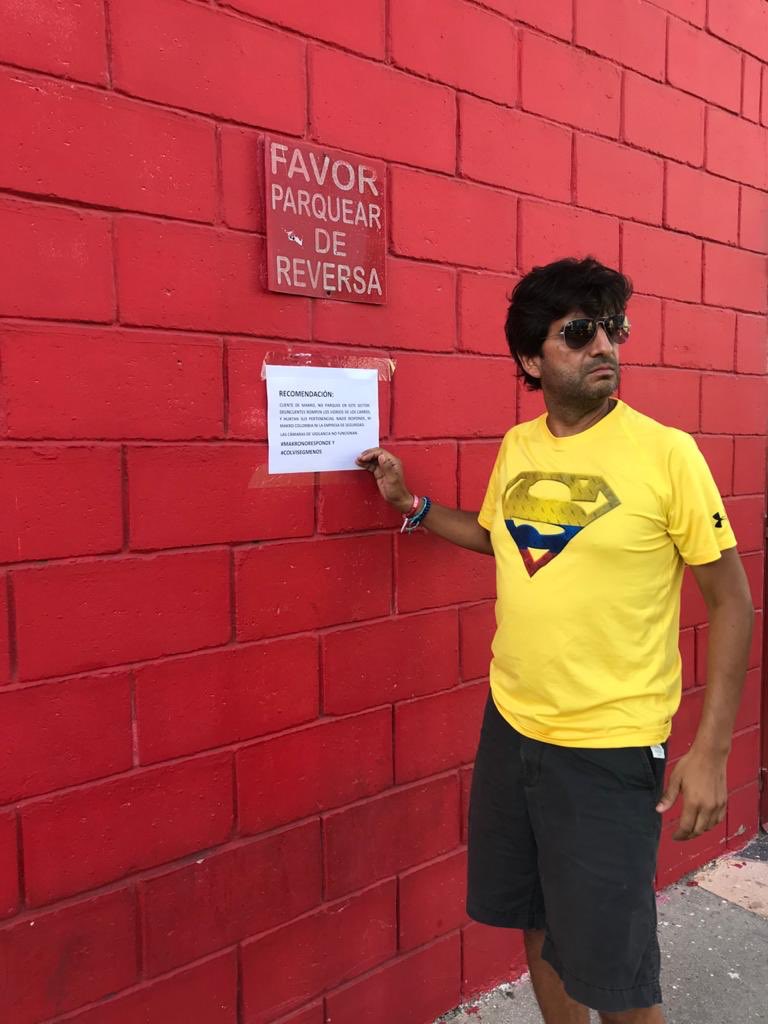 pachocastrod's tweet photo. @makrocolombia @colvisegcaribe @sicsuper @SuperVigilancia ... alertar a los clientes que utilizan el parqueadero para que tomen medidas de precaución, teniendo en cuenta que las cámaras de seguridad instaladas en el lugar no funcionan y ni @makrocolombia ni @colvisegcaribe responden por nada. #MakroNoResponde #ColvisegMenos #SantaMarta https://t.co/aAPeRMOJRg
