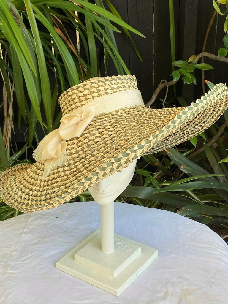 ZiaPazza_lcm's tweet photo. #milliners4recovery Sunhat by Neil Grigg not on Twitter. 
This auction will close at 10pm tonight due to late listing. https://t.co/64GIIEZeSX