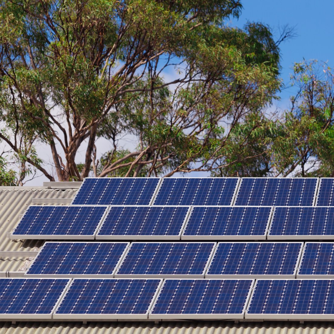 Incredibly proud that an invention by UNSW engineers will soon be generating half the world’s solar power! ☀️

Within a few years, this technology should be reducing the worlds greenhouse gas emissions by 5%.
More: theconversation.com/how-an-aussie-…