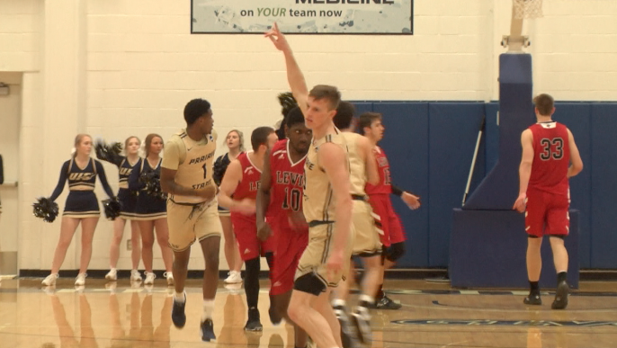Channel1450com's tweet photo. McCombs Makes Trip Back To Springfield Memorable With Win Over UIS (HIGHLIGHTS) https://t.co/rgvsnNwGB7 https://t.co/PSOQDvf3tW