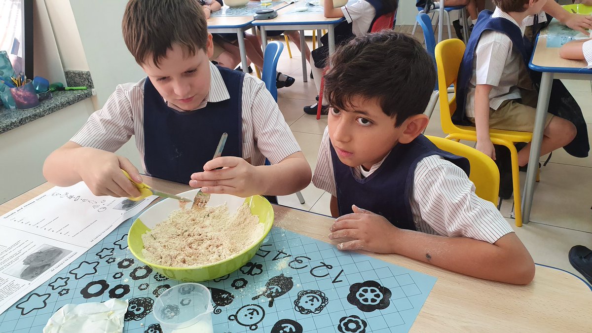 VHPS_STEAM's tweet photo. Now we're cooking. #VHPSyear4 #VHPStem #SchoolStories #VHPSthelittlethings https://t.co/vGi7JhLGtJ